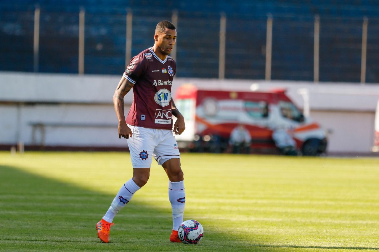 Zagueiro do Caxias fala sobre preparação para as oitavas da D: “Somos um time aguerrido”