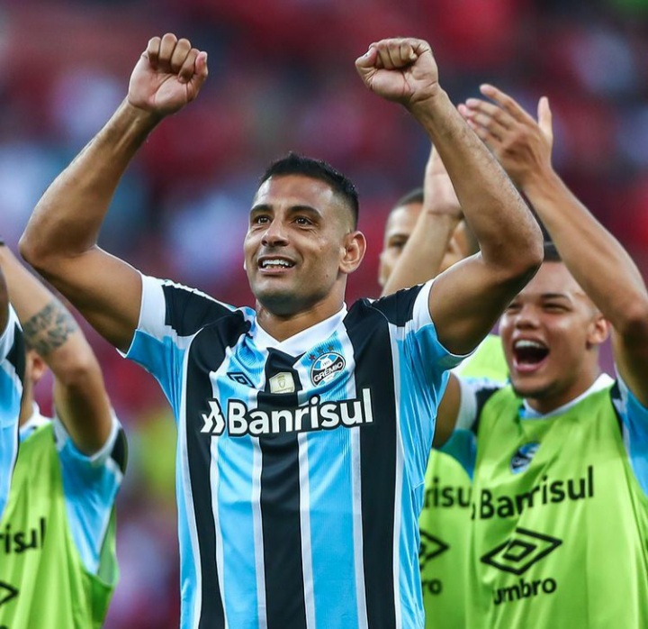 Internacional perde para o Grêmio e praticamente dá adeus ao Gauchão 2022