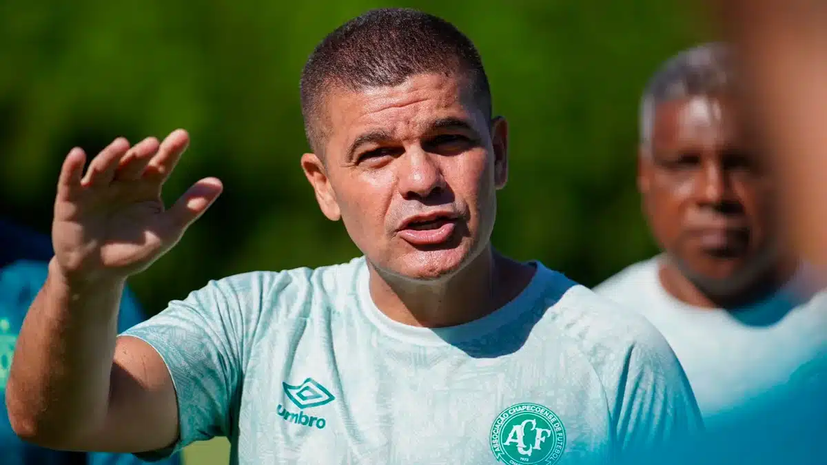 Vem mudança por aí: Chapecoense se movimenta no mercado e define chegadas e saídas para 2024