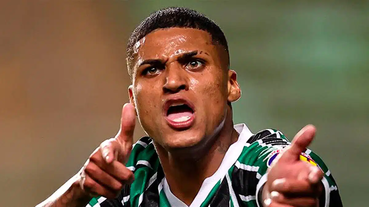 Atacante do América-MG provoca o Cruzeiro