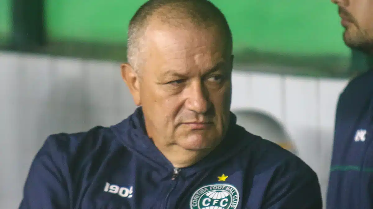 Com James Freitas no comando, Coritiba vence e retoma confiança na Série B
