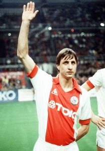 Cruyff jogando pelo Ajax (Reprodução)