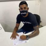 Após seis anos na base do Corinthians, Gabriel assinou seu primeiro contrato profissional com o Atlético Mineiro