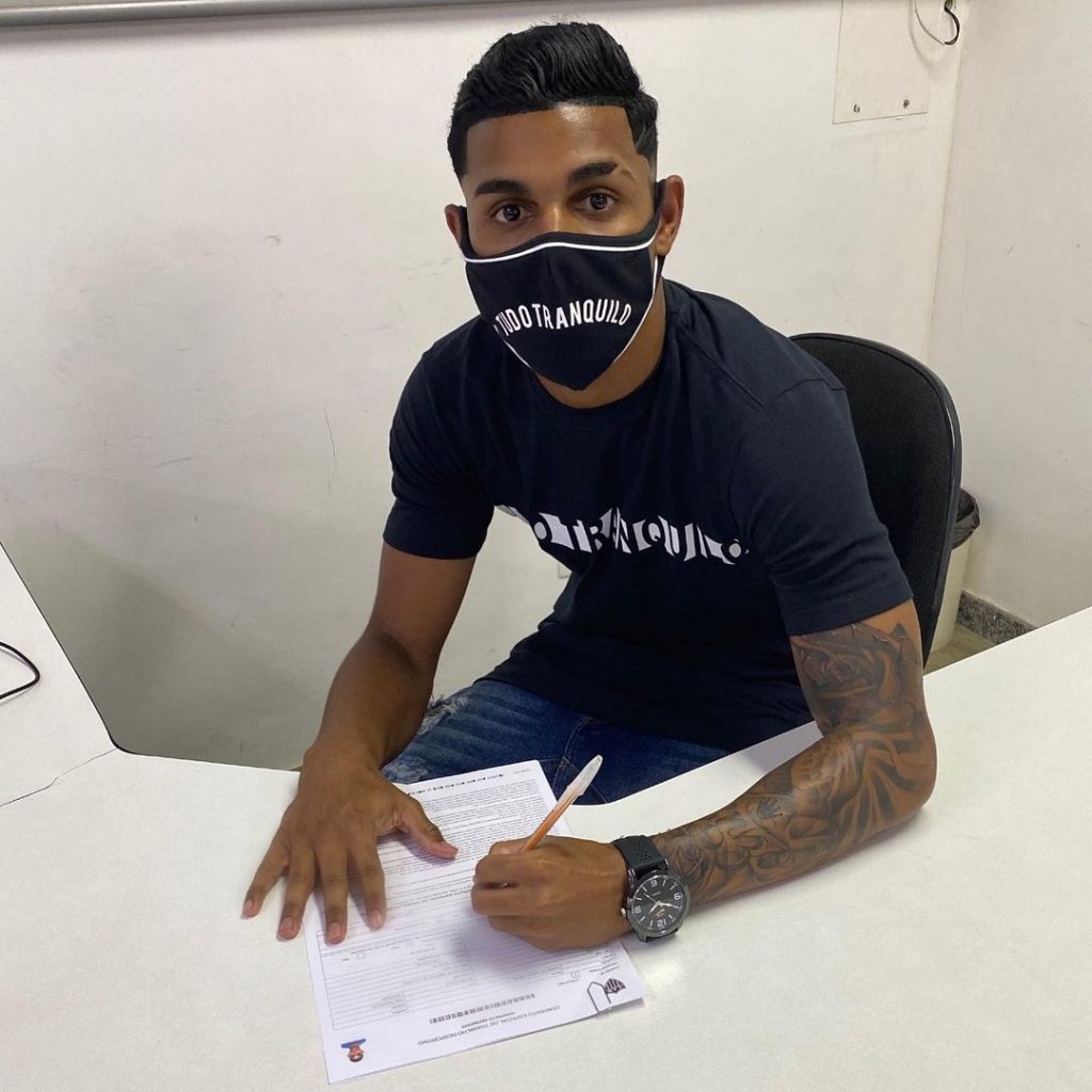 Após seis anos no clube, o jovem Gabriel Santos se despede do Corinthians