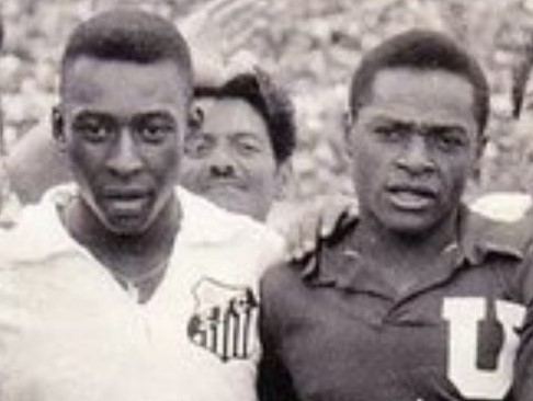 Pélé e Gilberto no amistoso em 1962