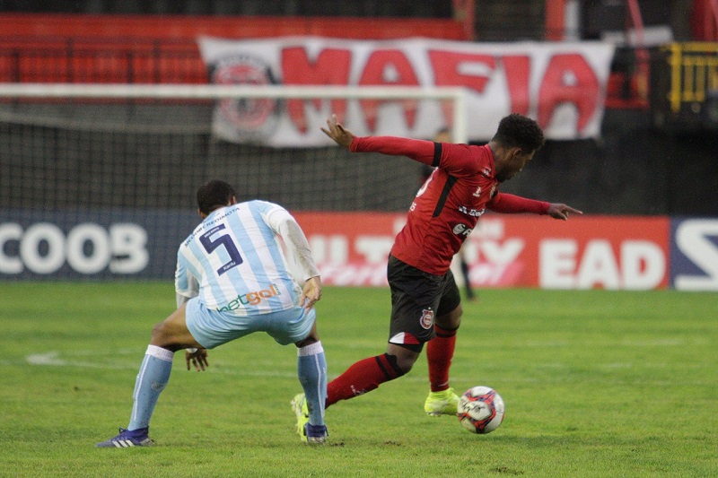 Brasil de Pelotas e Londrina empatam na abertura do Brasileirão Série B 2021