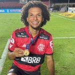 Willian Arão completa 300 jogos com a camisa do Flamengo