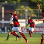 Com dois gols de Matheus França, Flamengo vence sexta seguida no Brasilierão