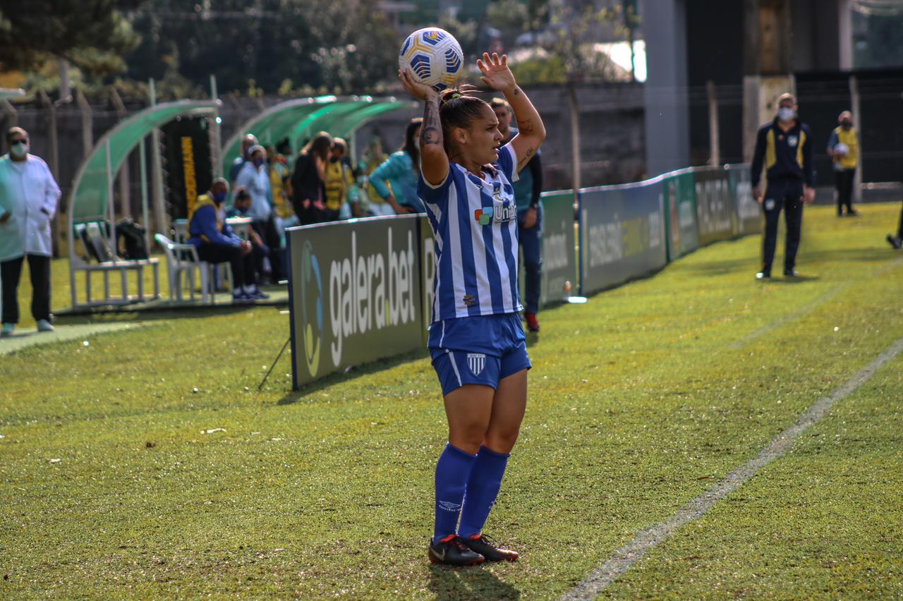 Bárbara Melo explica melhora do Avaí Kindermann no Brasileirão e projeta classificação