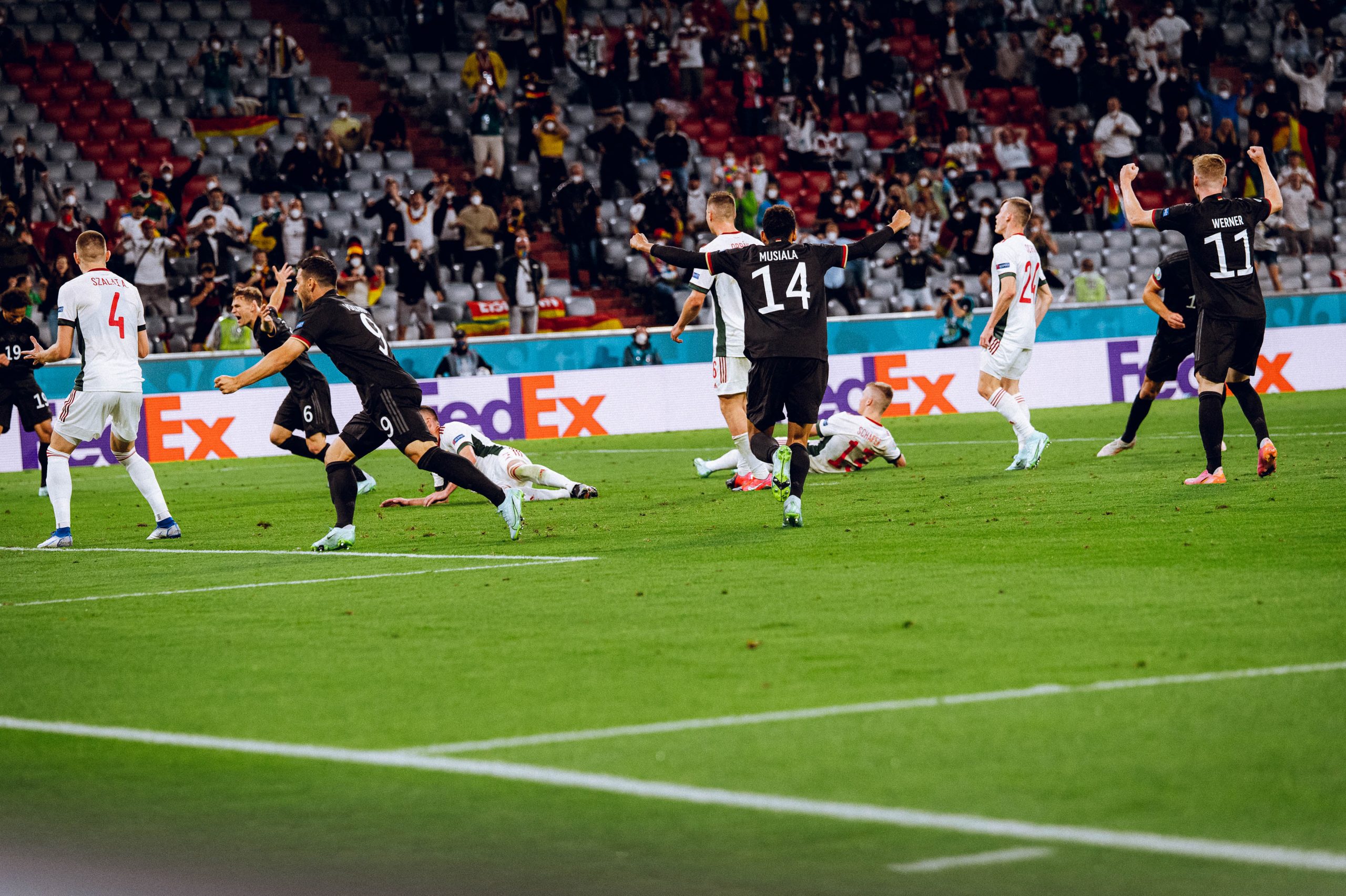 Alemanha fica no empate diante da Hungria mas avança na Eurocopa