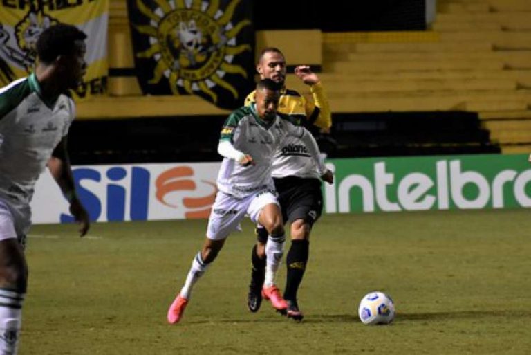 Criciúma bate América-MG nos pênaltis e avança para as oitavas da Copa do Brasil