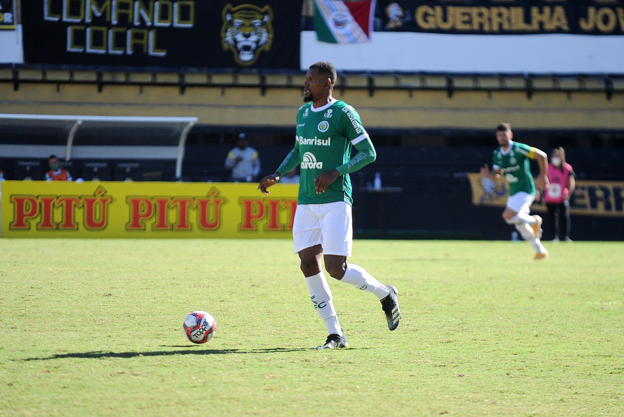 Léo Kanu, do Ypiranga de Erechim, demonstrou confiança, mas pregou cautela para o restante do Brasileirão Série C