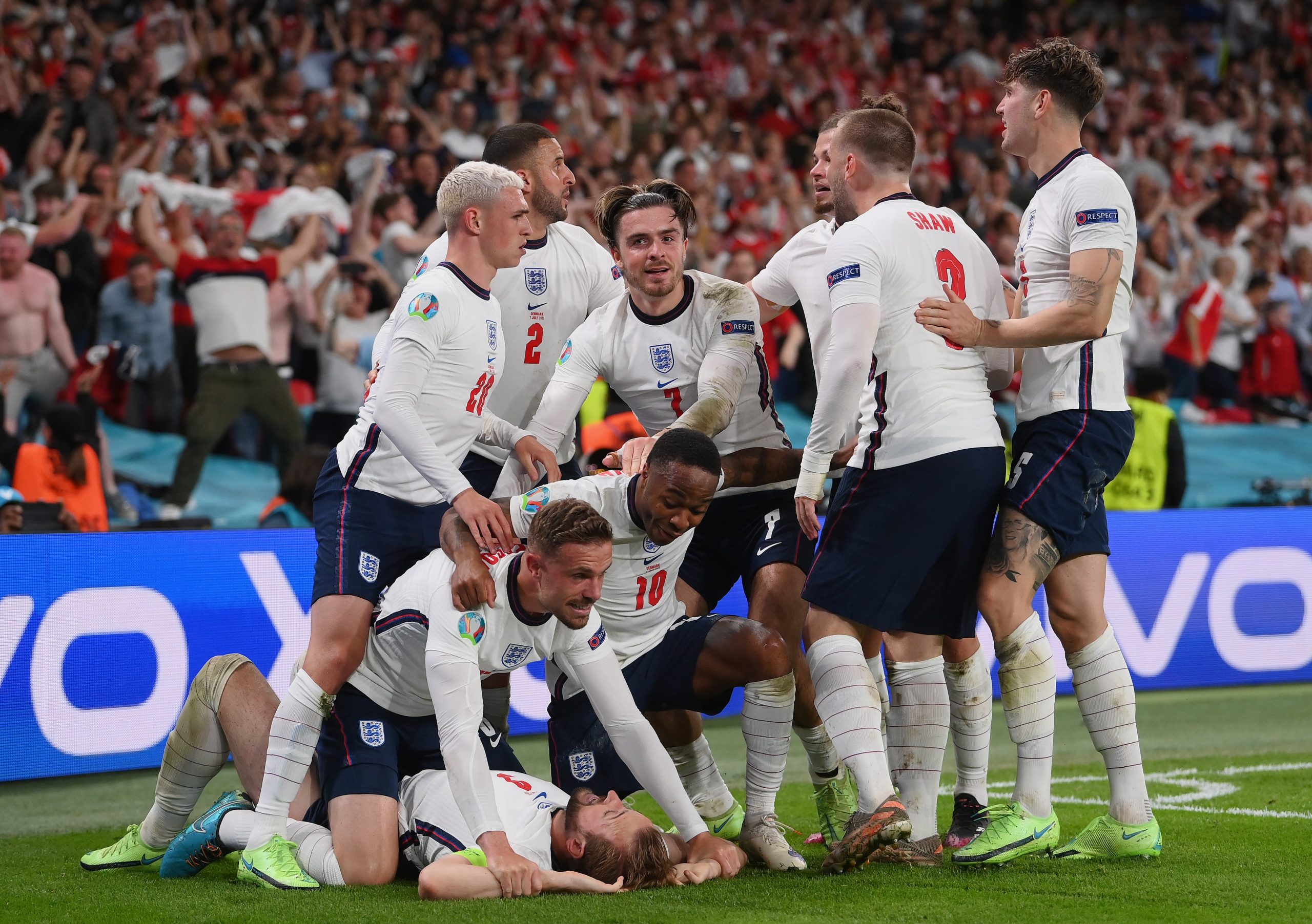 Harry Kane decide na prorrogação, e Inglaterra elimina a Dinamarca