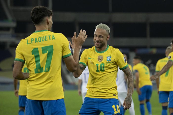 Futebol Apaixonante #48: Brasil na semi da Copa América, Majestoso ruim em Itaquera, Dudu de volta ao Palmeiras, e Luan Peres de saída