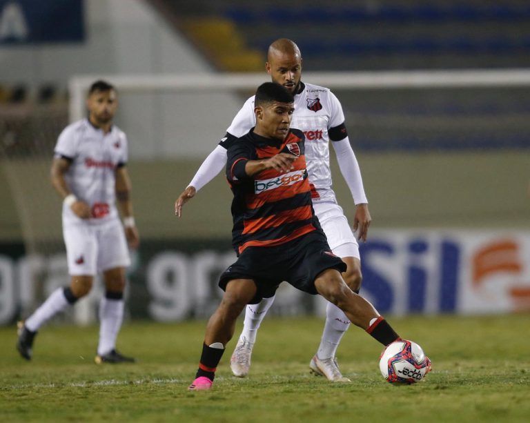 Jovem promessa do Oeste, Kaua Jesus festeja marca de 50 jogos pelo clube