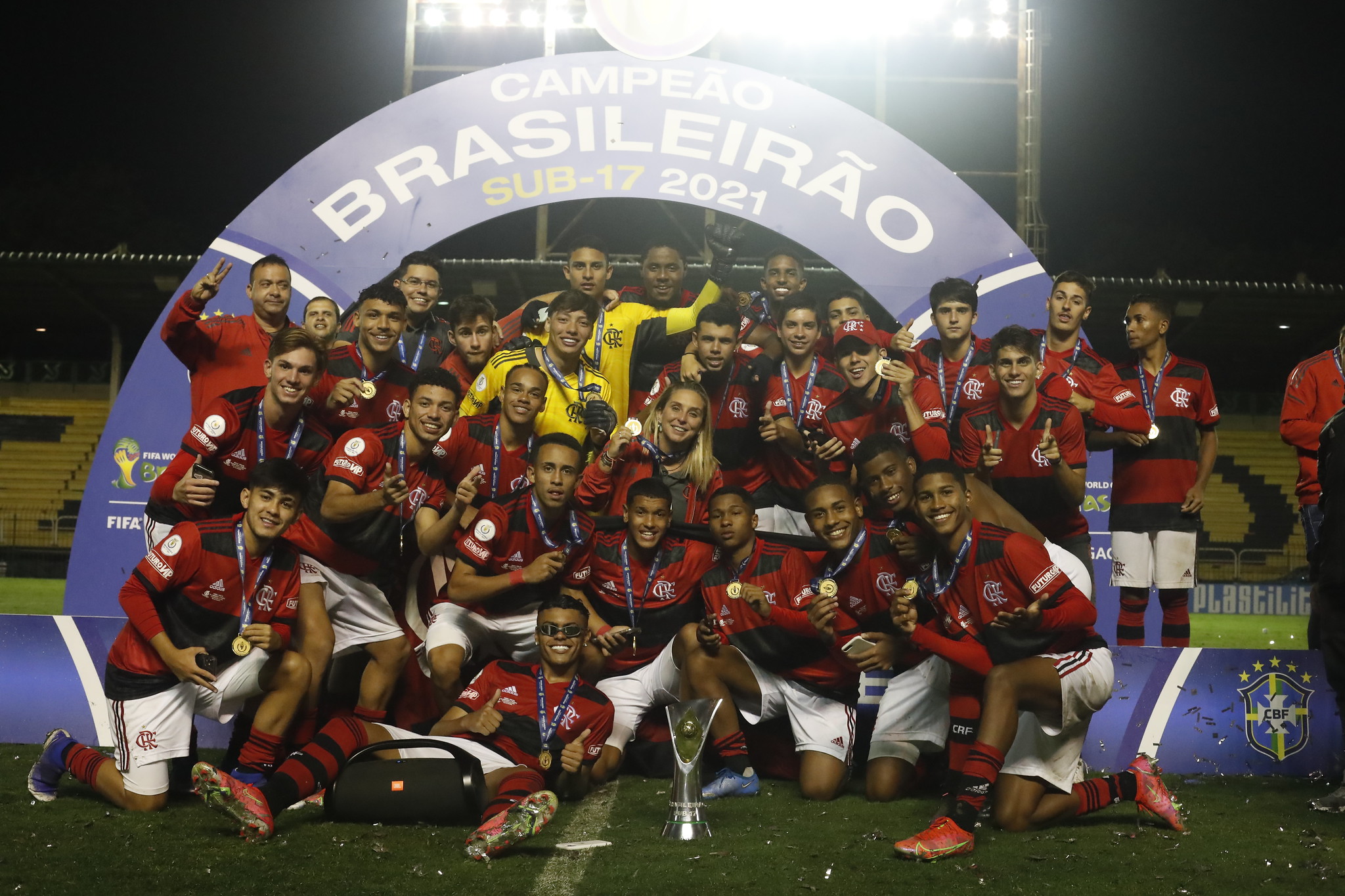 Flamengo goleia Vasco e conquista bicampeonato Brasileiro Sub-17