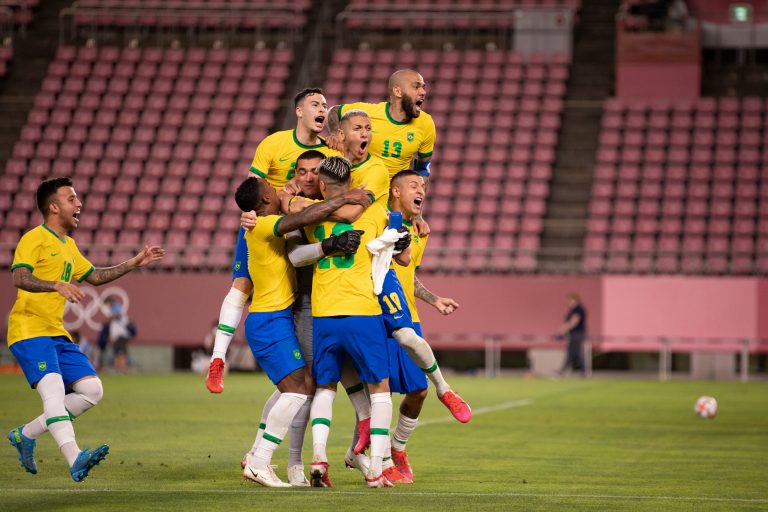 Nos pênaltis, Brasil supera o México e vai para sua 3º final Olímpica