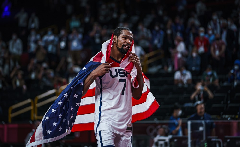 É campeão! Estados Unidos vencem a França e conquistam o seu 16º título olímpico no basquete masculino (Foto: Divulgação/FIBA)