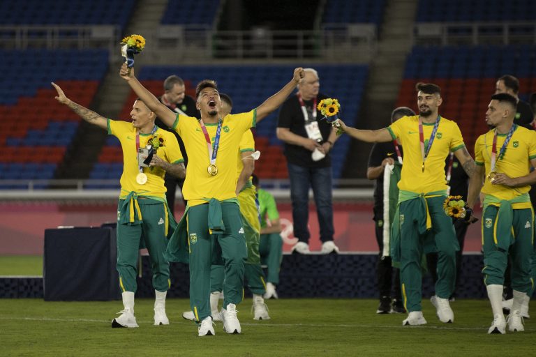 Futebol Apaixonante #58: Brasil bicampeão olímpico, clássico na Vila, Palmeiras reforçado, e São Paulo classificado