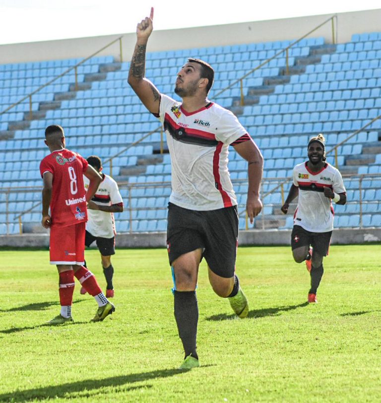 Wallace Lima comemora seu primeiro gol na sua volta ao Moto Club e projeta busca pela liderança na Série D