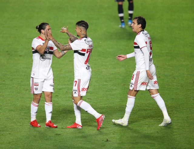São Paulo, Santos e Flamengo são os destaques