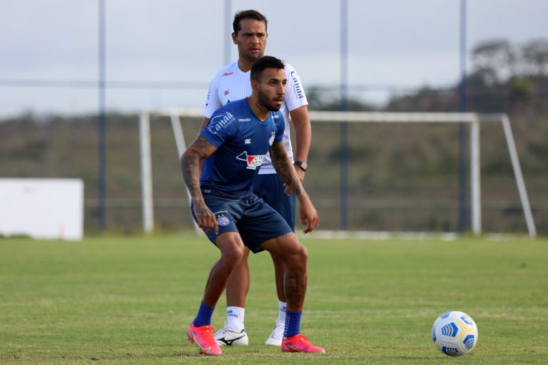 Renan Guedes agradece Dado Cavalcanti por oportunidades no Bahia e mira reação do time