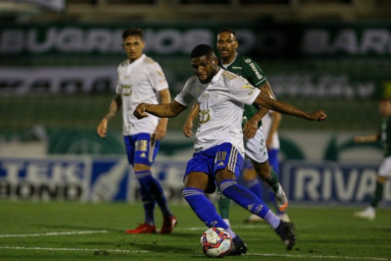 Com gols de cabeça, Guarani e Cruzeiro empatam na Série B