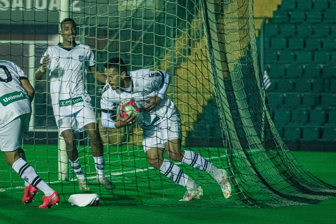 Figueirense enfrenta o Botafogo-SP em busca pela classificação na C: “Dar a vida em campo”