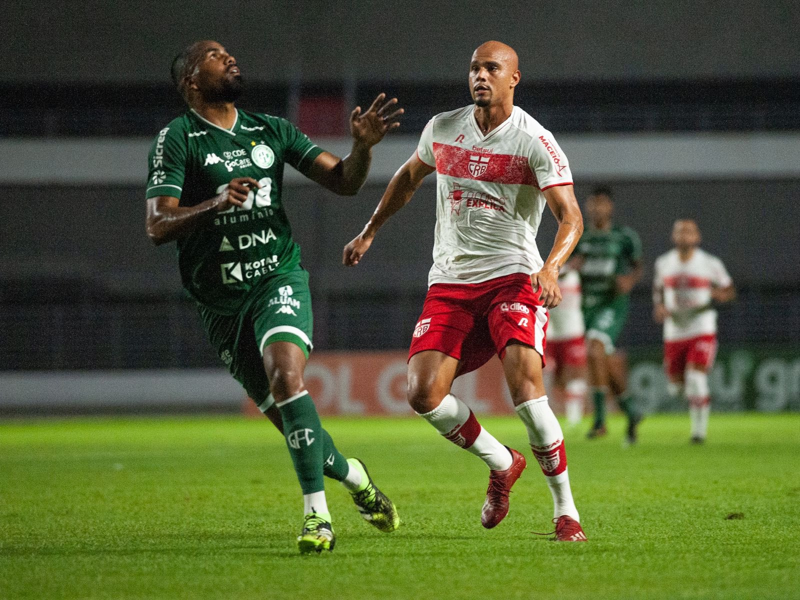 Em jogo emocionante, CRB empata com Guarani na Série B