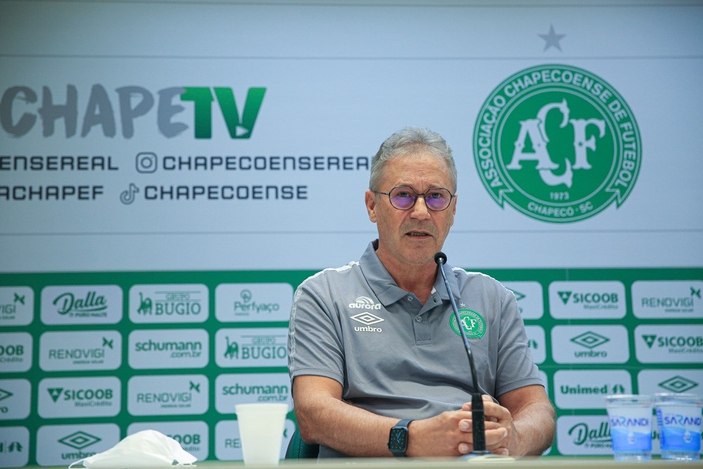 Carlos Kila vê Chapecoense na Série B: “Cumprir tabela”