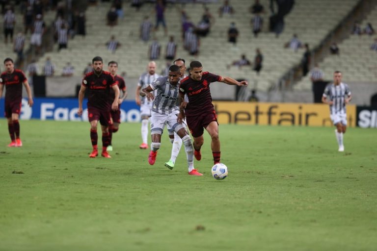 Com torcida, mas sem gols, Ceará e Internacional empatam no Castelão