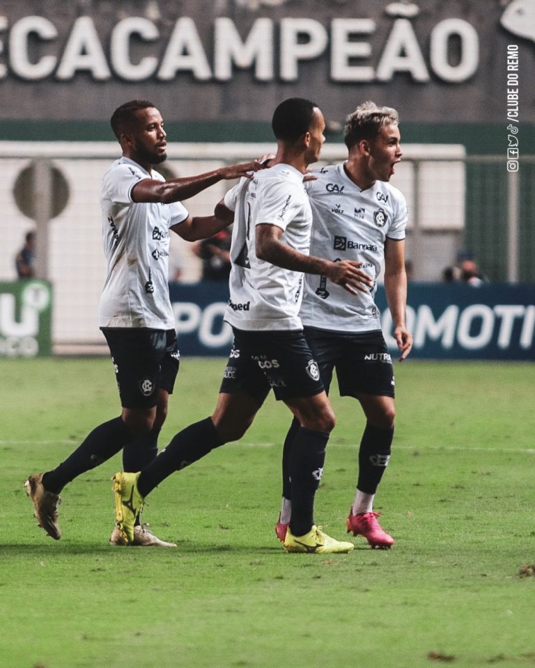 Remo surpreende Cruzeiro, vence no Mineirão e se afasta do Z4