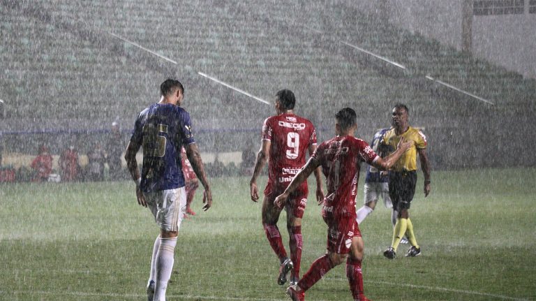 Cruzeiro e Vila Nova empatam pela Série B