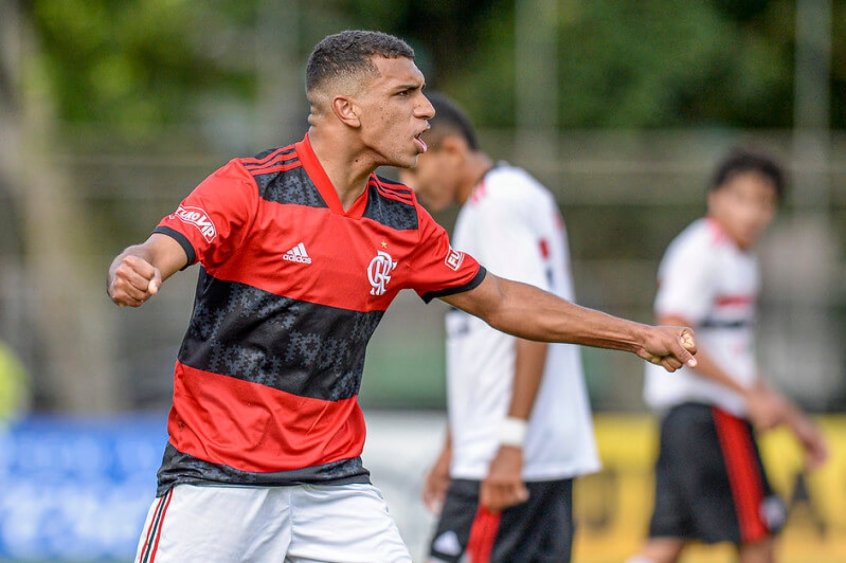 Joia da base, Petterson fala sobre objetivo no Flamengo: "fazer história"