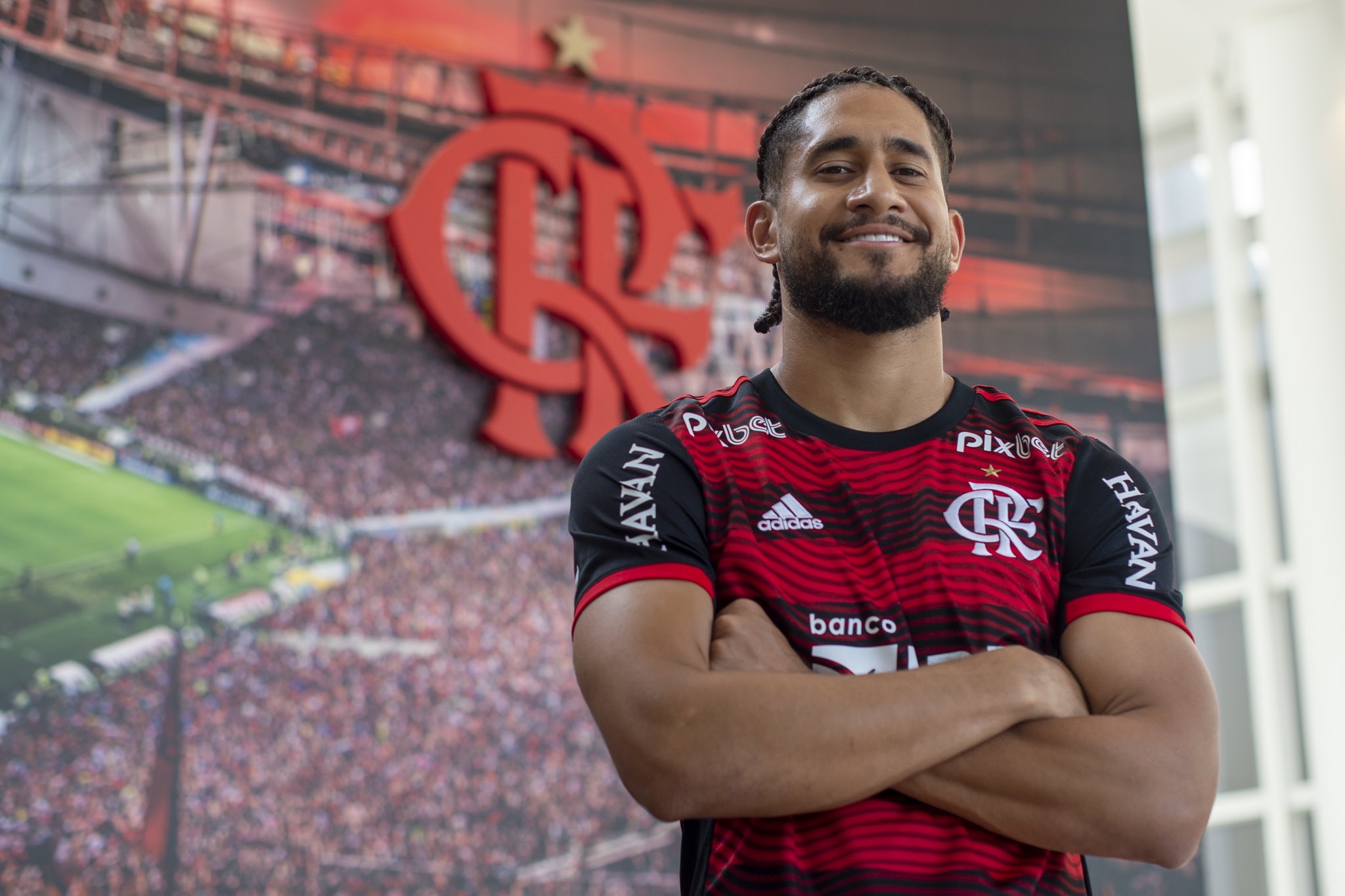 Flamengo anuncia a contratação do zagueiro Pablo