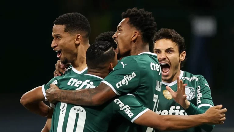 Palmeiras vence Bragantino e vai à final do Paulistão