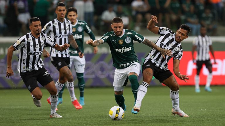 Ceará surpreende e vence Palmeiras no Allianz