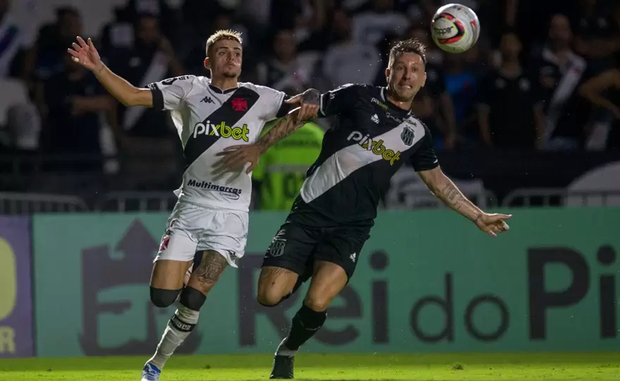 Vasco vence a primeira na Série B com gol de Raniel