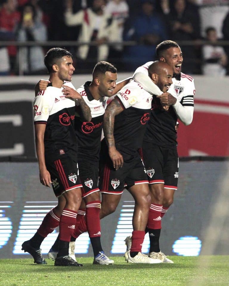 São Paulo atropela o Avaí no Morumbi