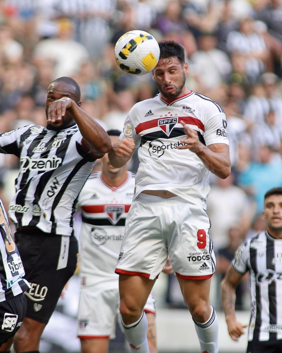 São Paulo bate Ceará e volta a vencer fora de casa no Brasileirão