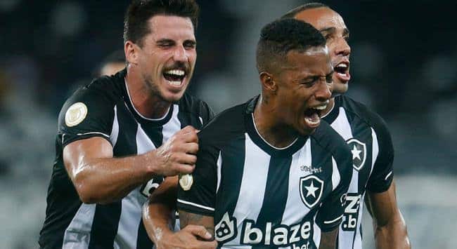 Botafogo divulga lista de relacionados para duelo contra o Cuiabá