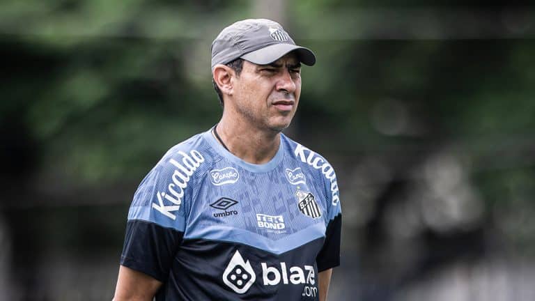 Santos: Fábio Carille ganha reforço para duelo contra o RB Bragantino