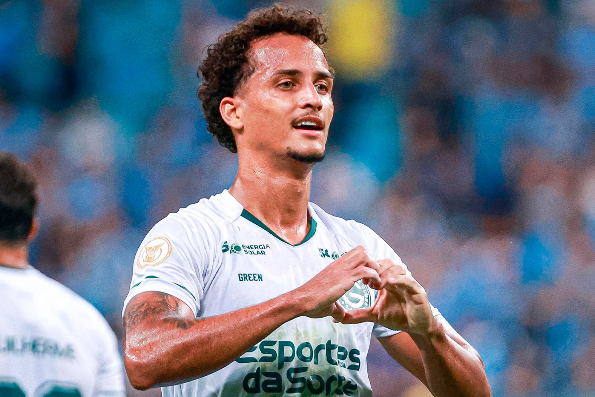 Mercado: Após ‘sim’ de Guto Ferreira, Coritiba fecha com ex-meia do Goiás