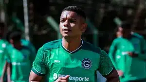 David Braz, novo capitão do Goiás, projeta temporada vitoriosa