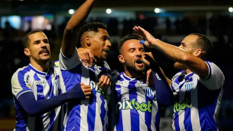 Avaí vence segunda seguida e técnico comemora momento positivo